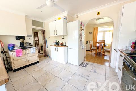 4 bedroom detached bungalow for sale, Old Watling Street, Rochester ME2
