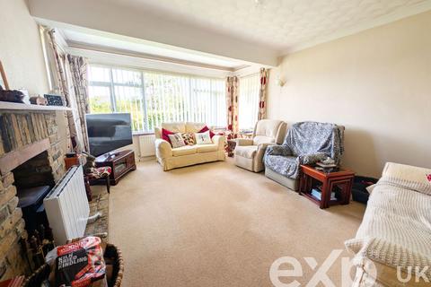 4 bedroom detached bungalow for sale, Old Watling Street, Rochester ME2