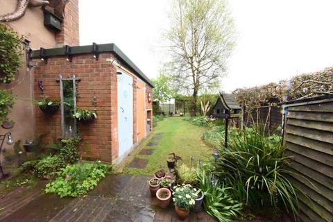 20 Bewdley Road, Birmingham, B30 2YE