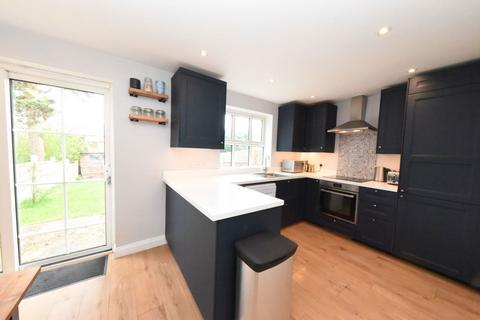 4 Annscroft, Birmingham, B38 8YU
