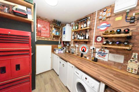 4 Annscroft, Birmingham, B38 8YU