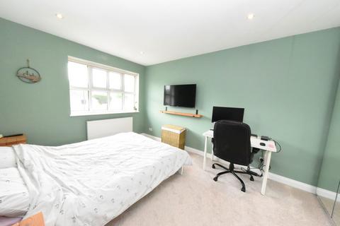 4 Annscroft, Birmingham, B38 8YU