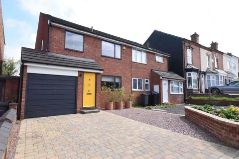 3 bedroom semi-detached house for sale, Watford Road, Birmingham B30