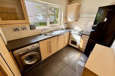 2 bedroom apartment for sale, Kingston Court, Didsbury