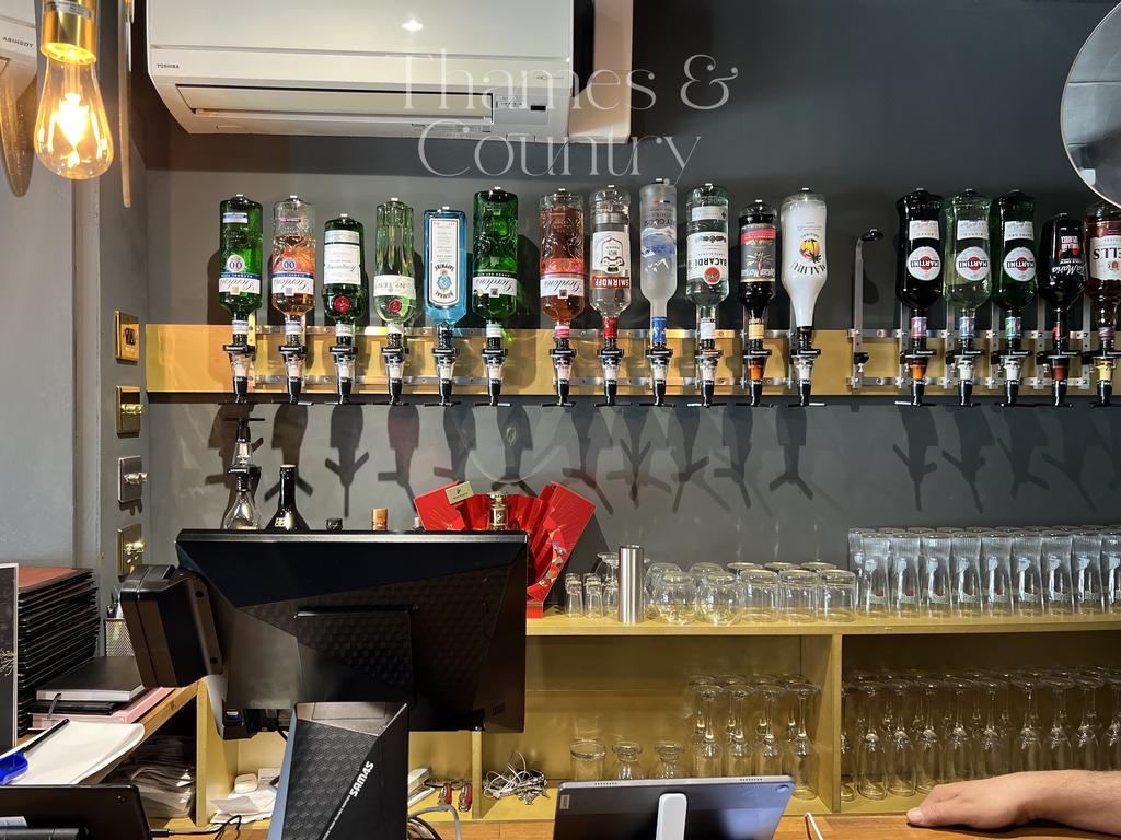 Bar