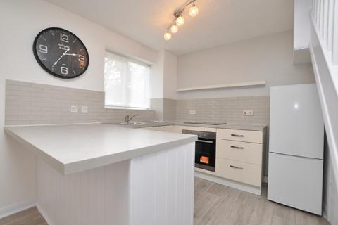 1 bedroom terraced house to rent, Chester Place, Chelmsford, Essex
