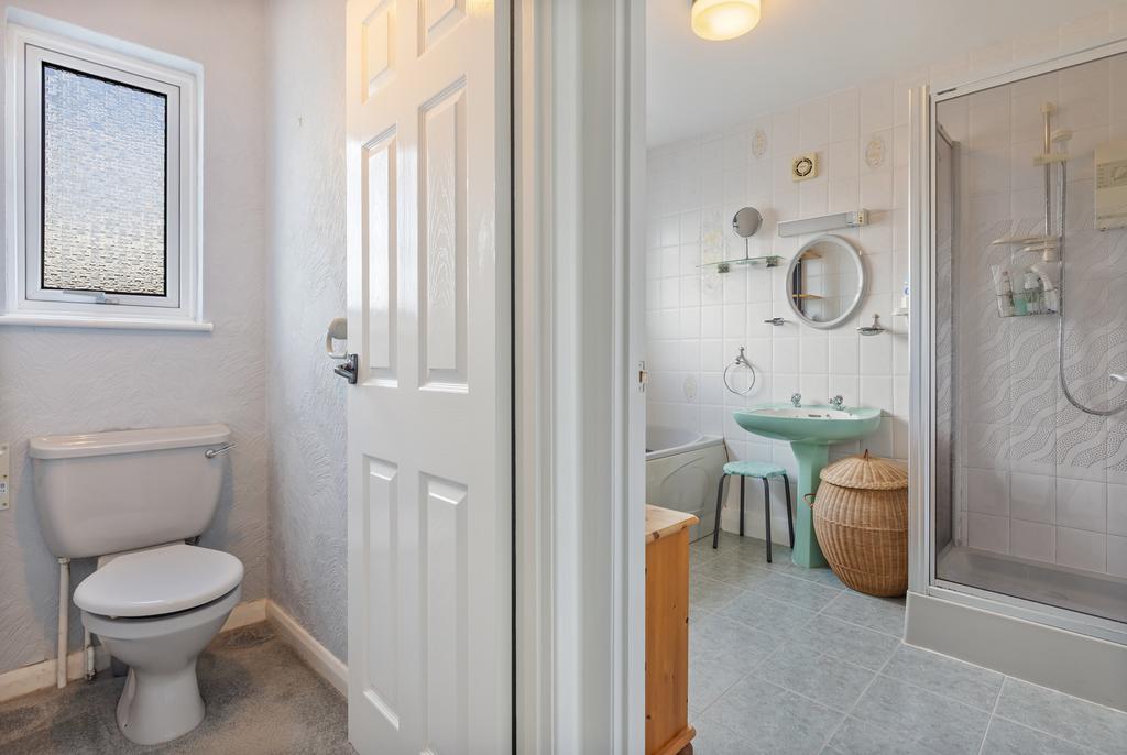 A18 - 4 Deer Park Road, Stoke Fleming - 250423