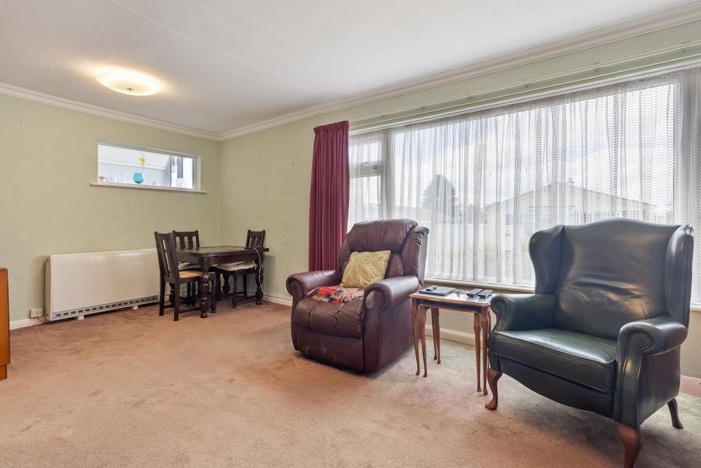 A08 - 4 Deer Park Road, Stoke Fleming - 250423