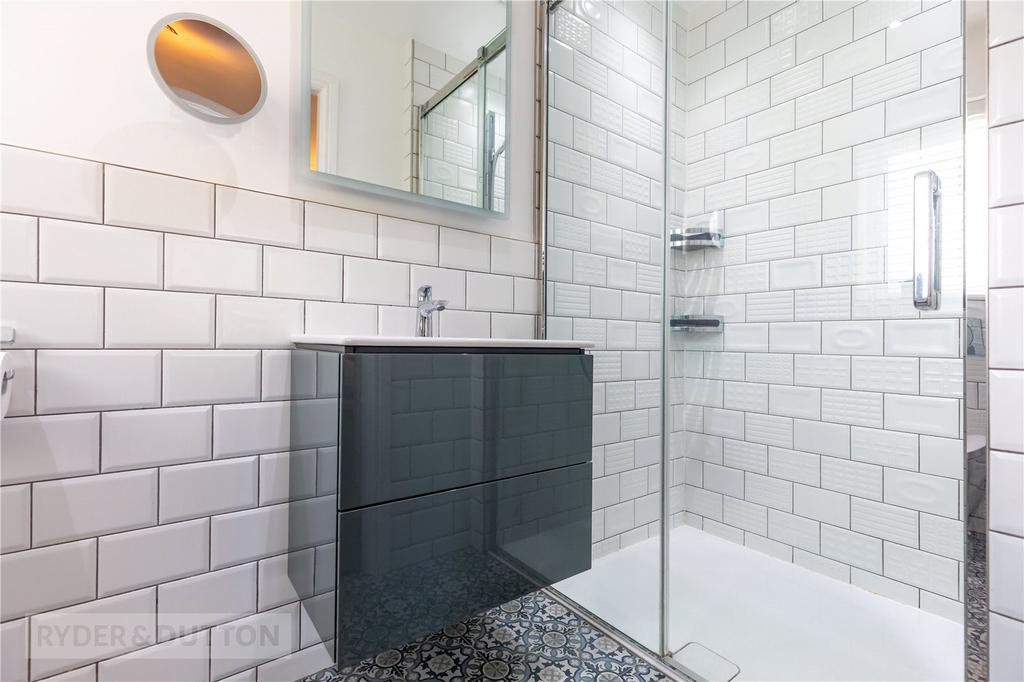 Master En-Suite