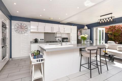 4 bedroom detached house for sale, Gunners Rise, Shoebury Garrison Location, Shoeburyness, Essex, SS3