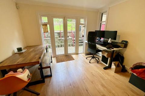 undefined, Wardown Crescent, Luton, Bedfordshire, LU2 7JT