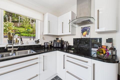 34 Barradon Close, Torquay, TQ2 8QE
