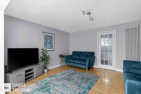 50 Fullers Close, Waltham Abbey, EN9 3EY