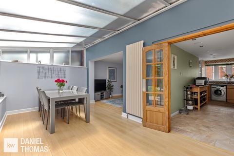 50 Fullers Close, Waltham Abbey, EN9 3EY
