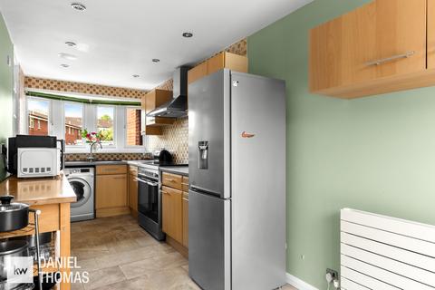 50 Fullers Close, Waltham Abbey, EN9 3EY