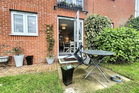 1 bedroom retirement property for sale, Tuckton
