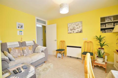 undefined, Topaz Close, Slough