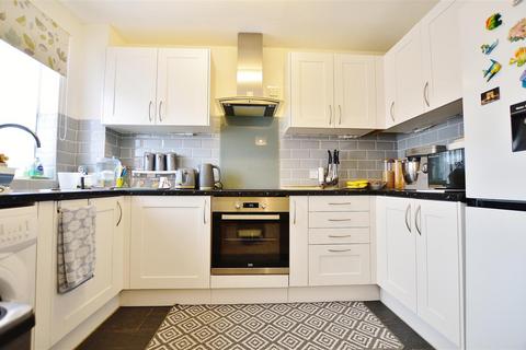 undefined, Topaz Close, Slough