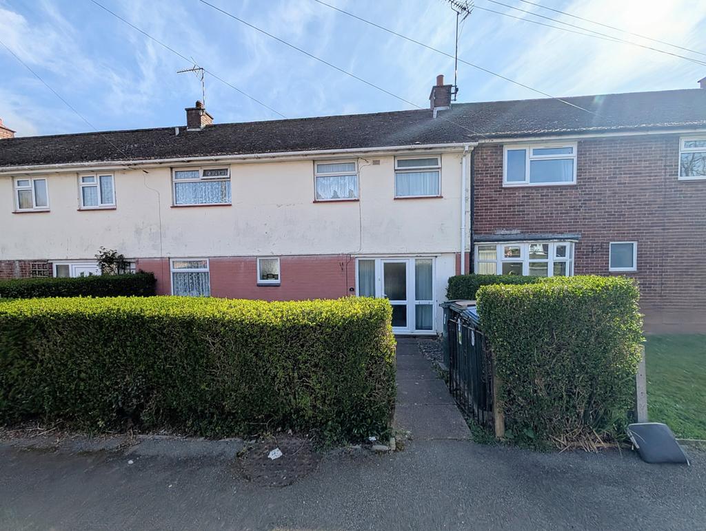 Charming 3-Bedroom Home with Spacious Living &amp; La