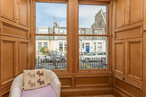 37 Cambridge Gardens, Edinburgh, EH6 5DH