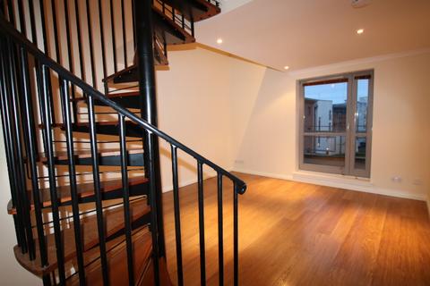 2 bedroom flat to rent, Thorter Neuk, City Centre, Dundee, DD1