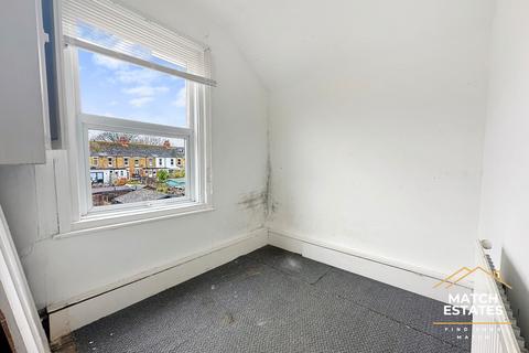 84 Somerset Road, Folkestone, CT19 4NW