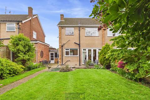 3 bedroom semi-detached house for sale, Lonsdale Avenue, Hutton, Brentwood, Essex, CM13