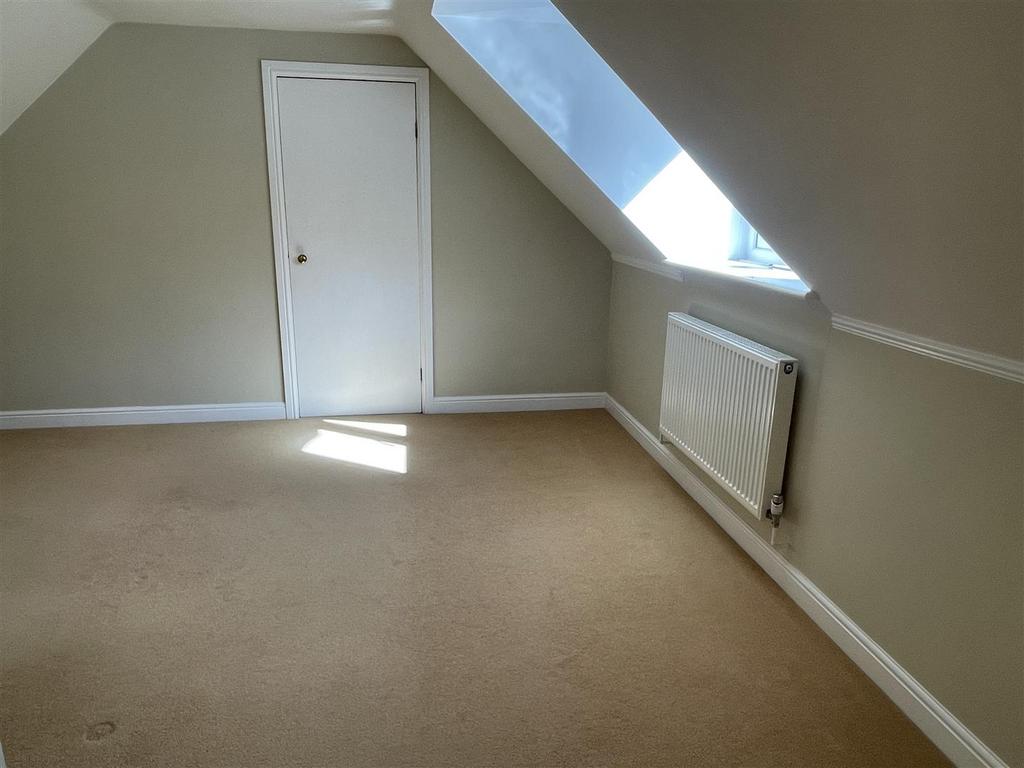 Bedroom 4.JPG