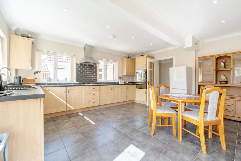Kitchen / Breakfast Room