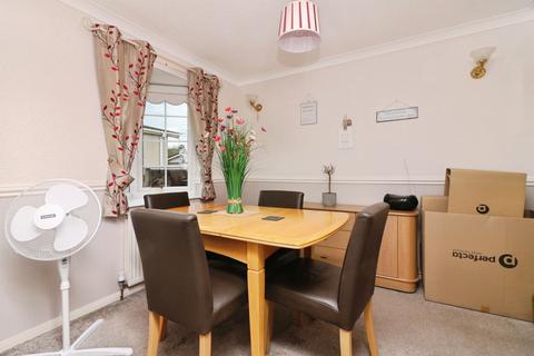 2 bedroom park home for sale, Danesbury Park Road, Welwyn, AL6