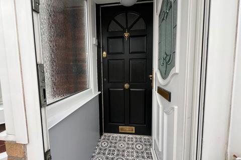 2 bedroom terraced house for sale, Clarendon Road, Hyde, SK14 2JX