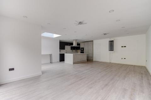 4 bedroom semi-detached house for sale, Arnold Road, Solihull B90