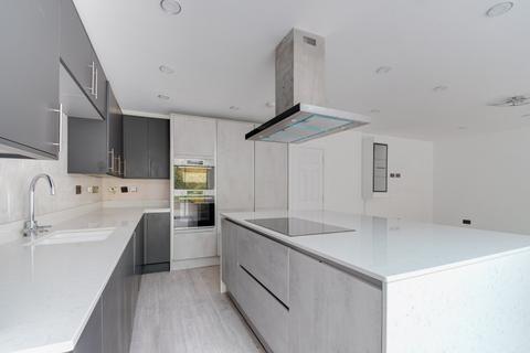 81 Arnold Road, Shirley, Solihull, B90 3JS