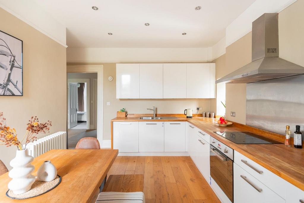 H1 F2 F0 RRRD - Kitchen A.jpg