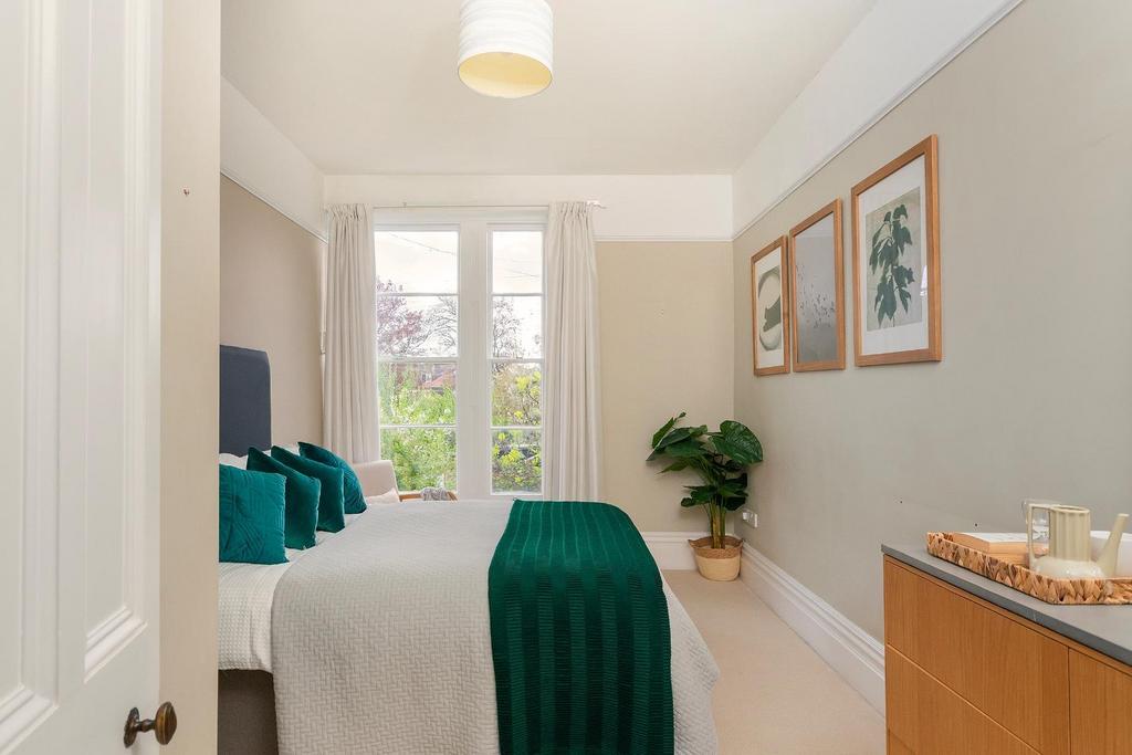 H1 F2 F0 RRRD - Bedroom C.jpg