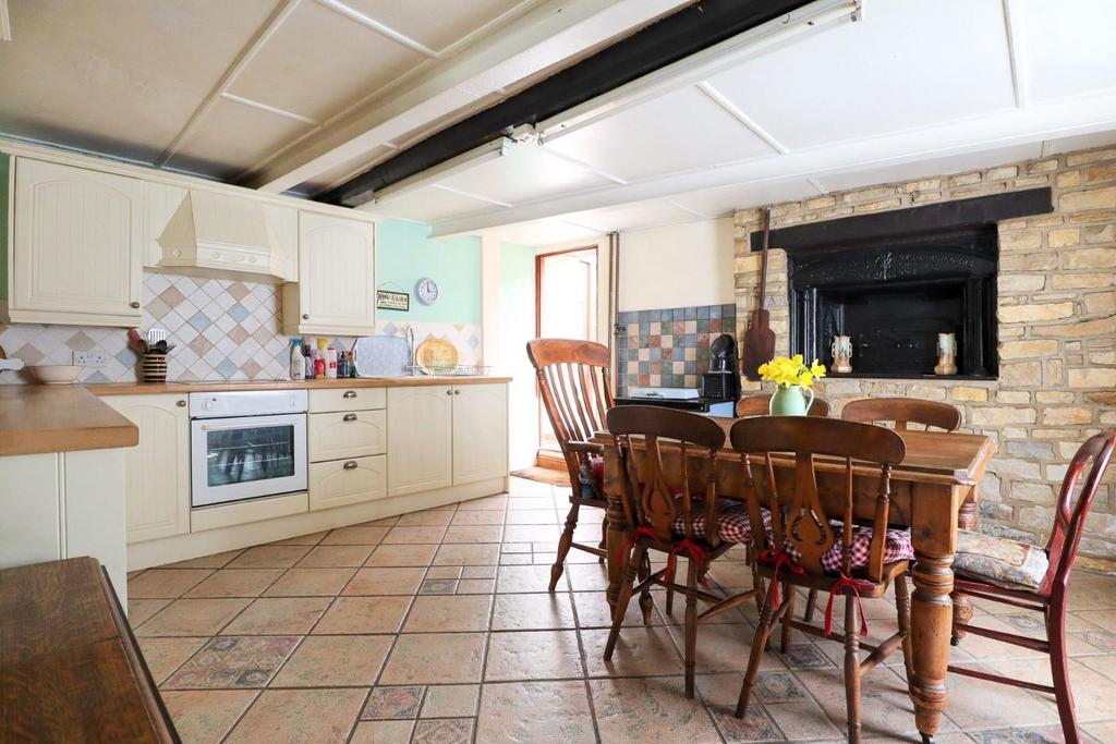 Kitchen.jpg