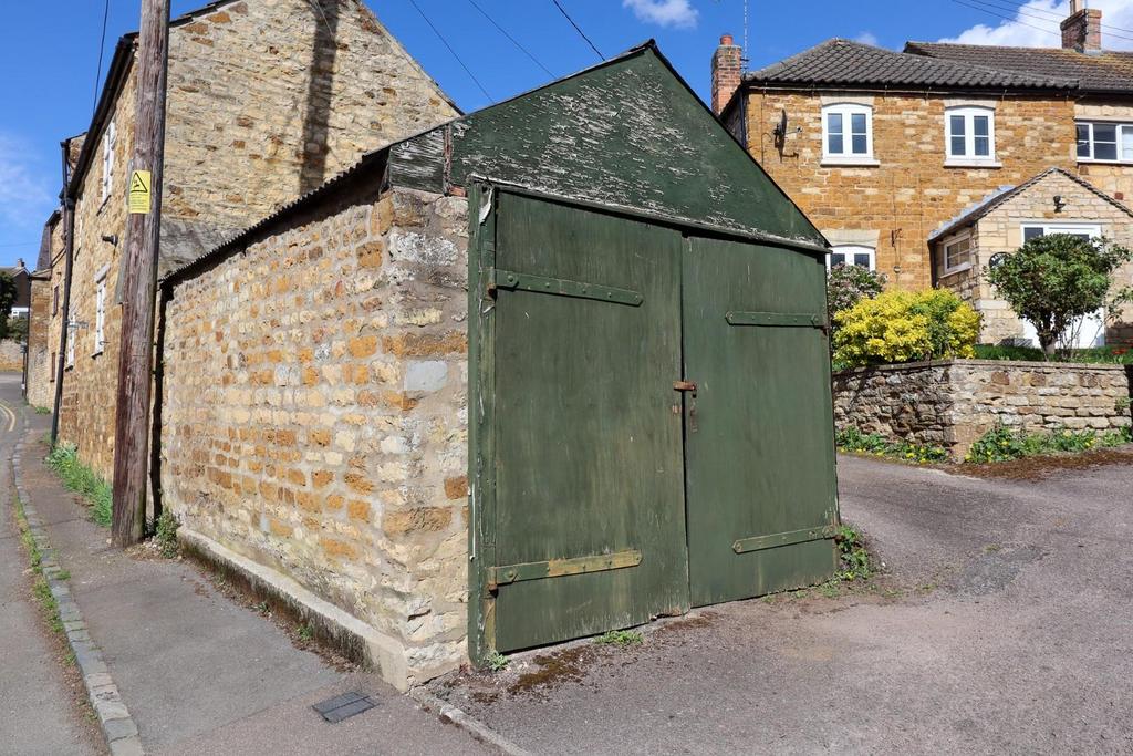 Garage.jpg