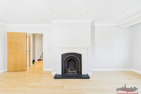 2 bedroom apartment for sale, Roxborough Park, Harrow on the Hill