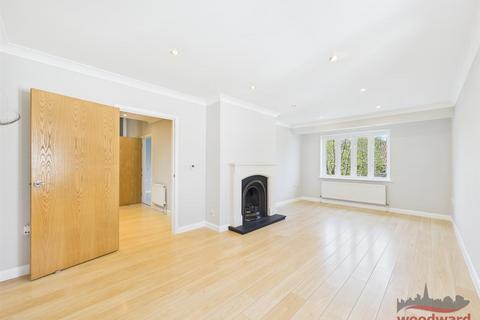 2 bedroom apartment for sale, Roxborough Park, Harrow on the Hill