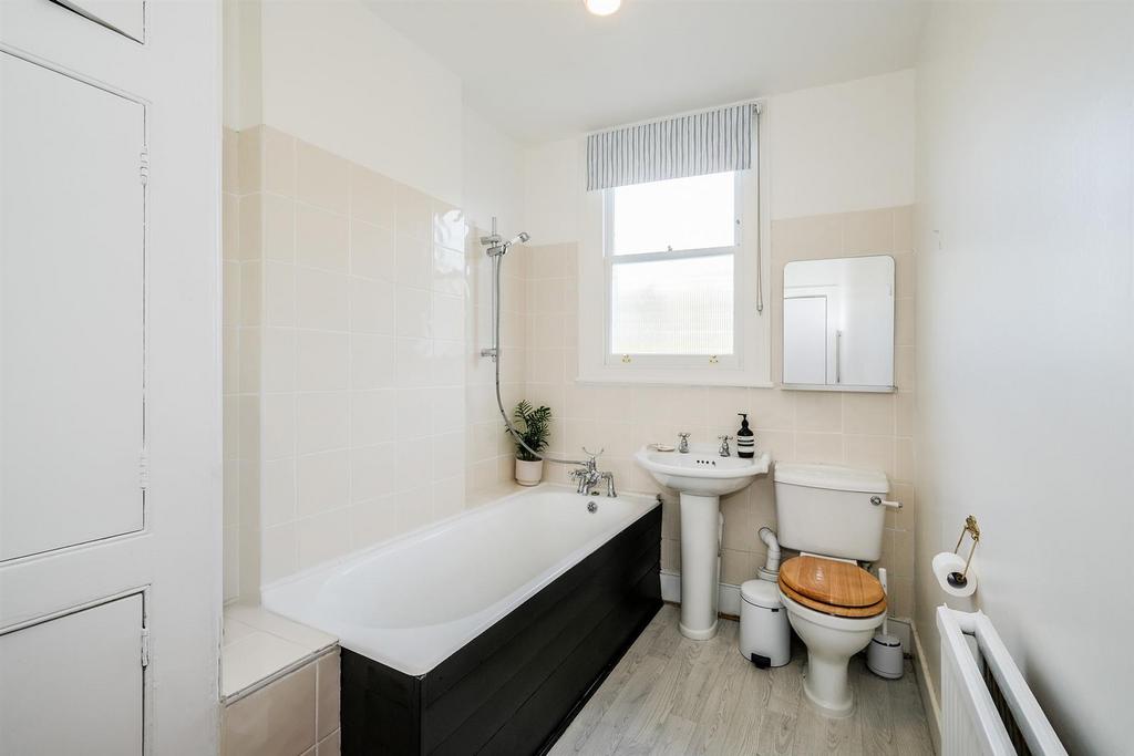 131 Wanstead Park Avenue-9 web.jpg