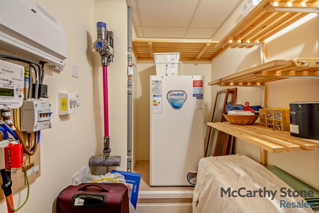 8645006-interior13-800.jpg