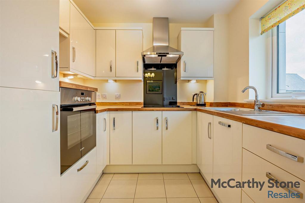 8645006-interior10-800.jpg