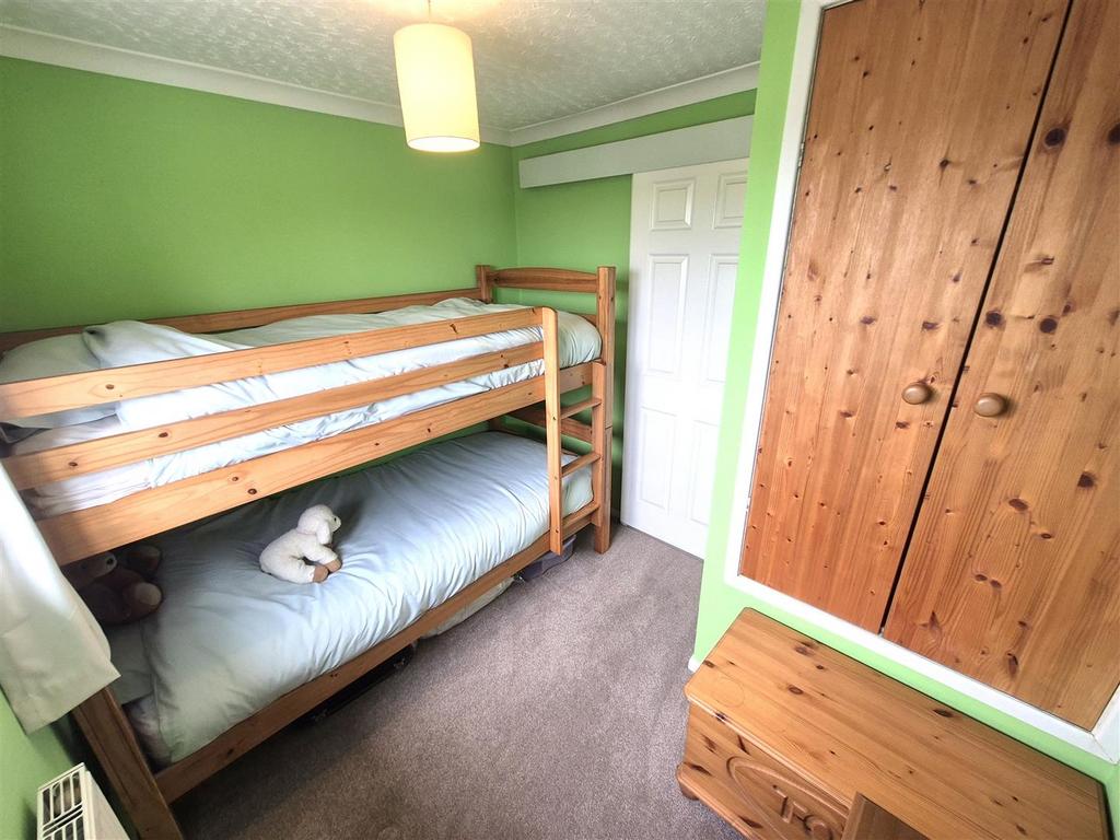 Bed5 - Copy.jpg