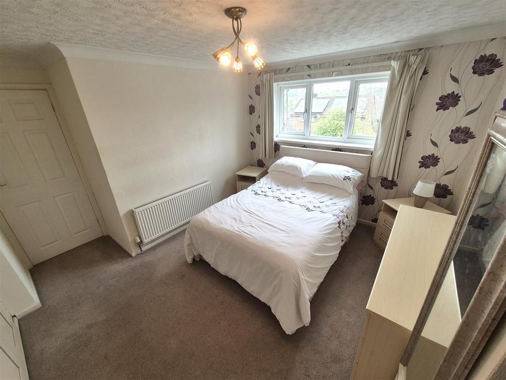 Bed4 - Copy.jpg