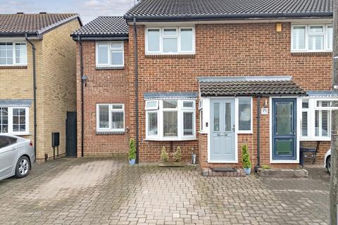 69 Juniper Way, Romford, RM3 0XQ