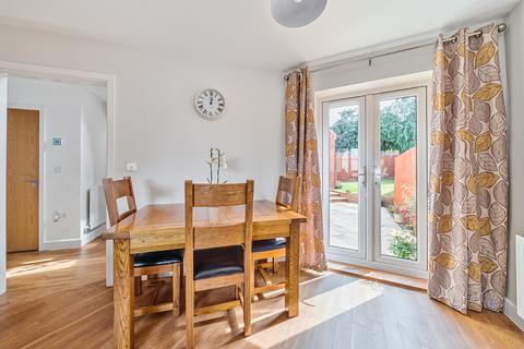 144 Grove Gate, Staplegrove, Taunton, TA2 6DF