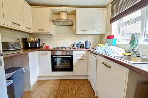 3 bedroom end of terrace house for sale, Aldershaws, Dickens Heath, Solihull, West Midlands, B90