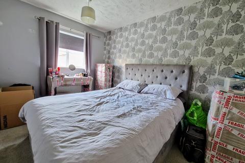 3 bedroom end of terrace house for sale, Aldershaws, Dickens Heath, Solihull, West Midlands, B90
