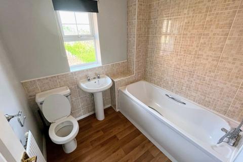 63 Aldershaws, Shirley, Solihull, B90 1SQ