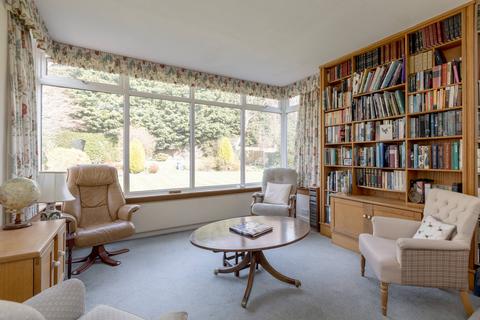 34 Cammo Gardens, Edinburgh, EH4 8EG